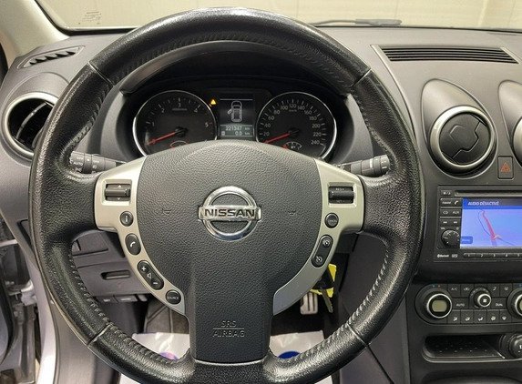 Nissan Qashqai cena 27900 przebieg: 221000, rok produkcji 2011 z Sulechów małe 667